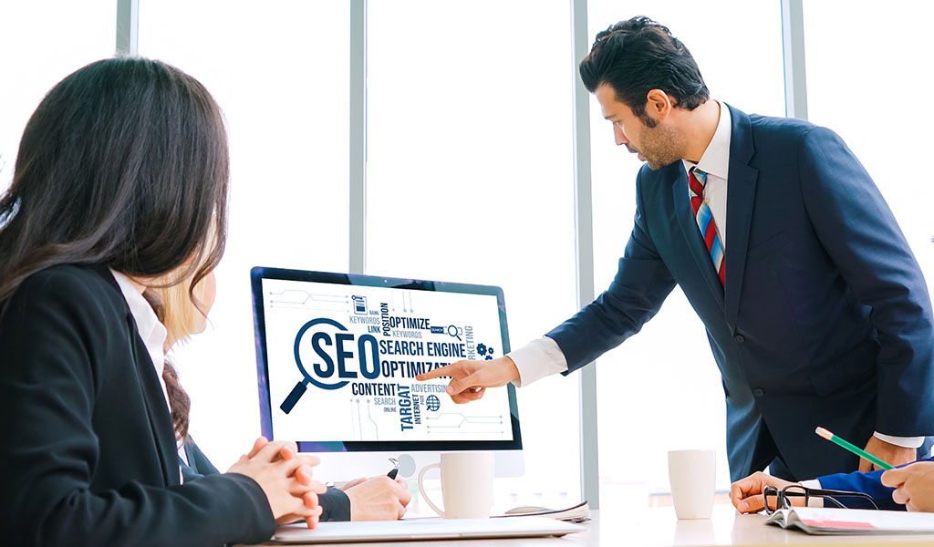 The Pros and Cons of Hiring In-House vs. an SEO Agency
